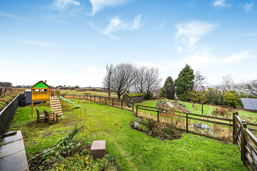 Property photo 2 of 62