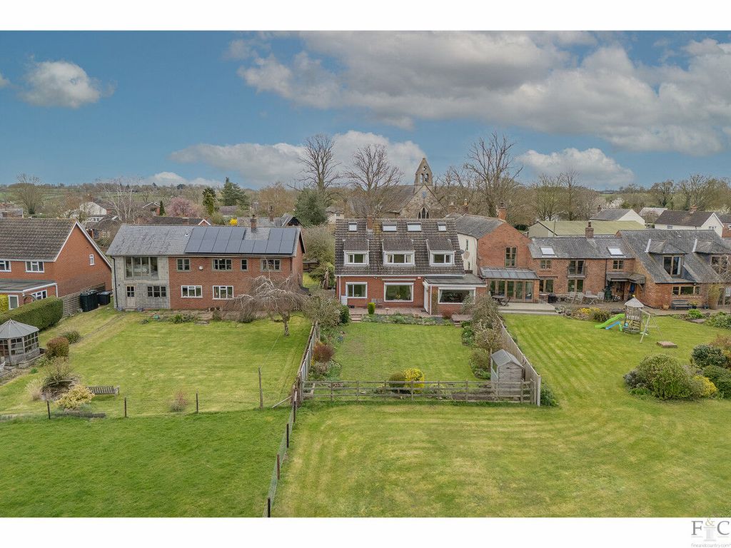 Property photo 3 of 35