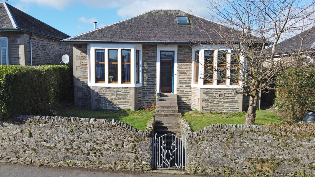 Property photo 3 of 19 4933113