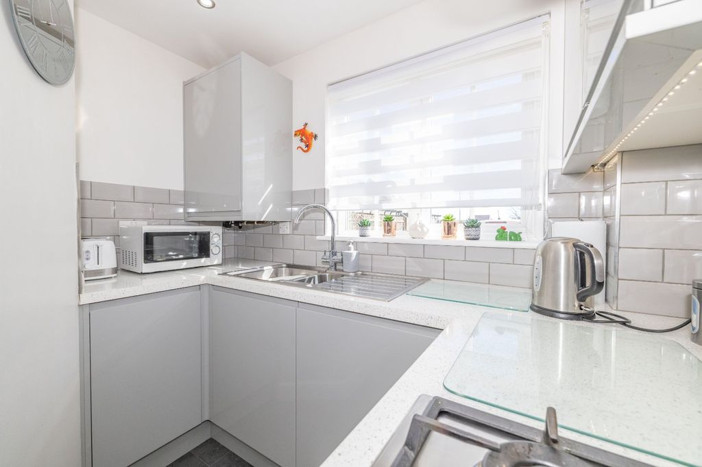 Property photo 3 of 11 Picture 3