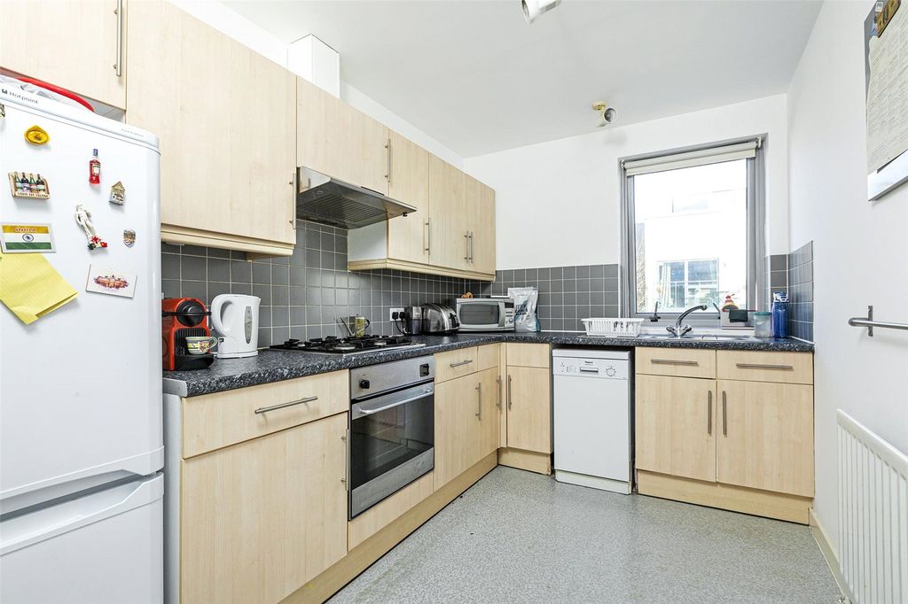 Property photo 3 of 6 Picture No. 06