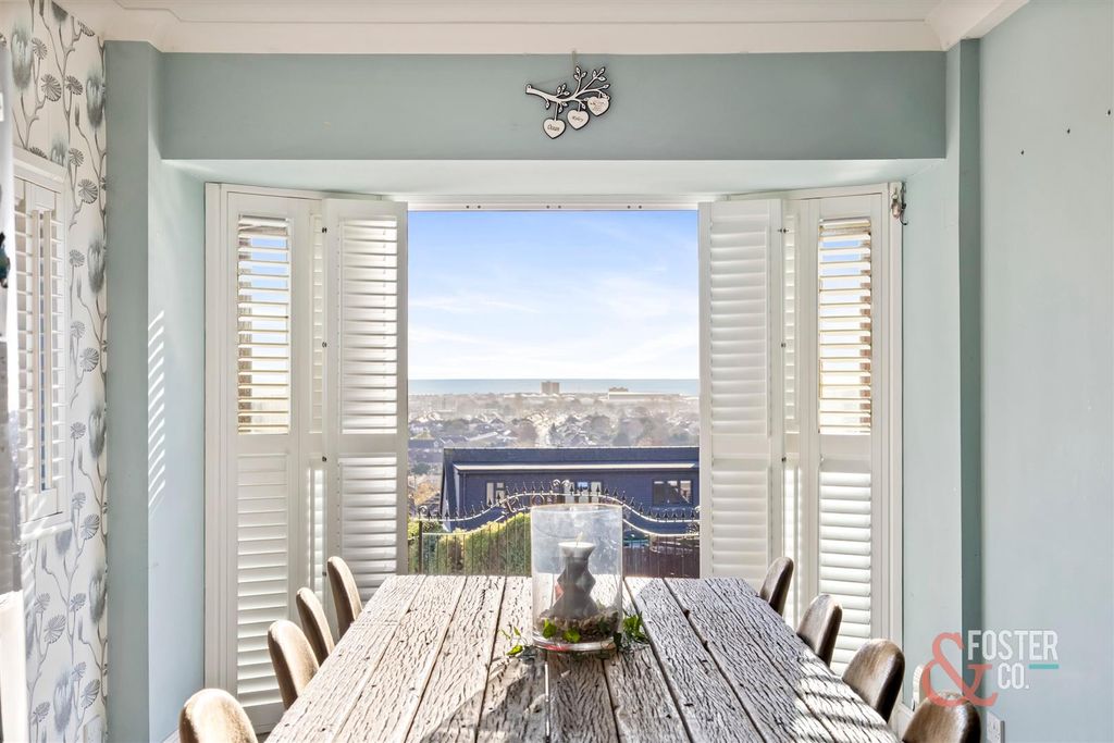 Property photo 3 of 31 Firle Road, 2-012.Jpg