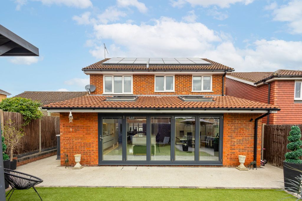 Property photo 3 of 18