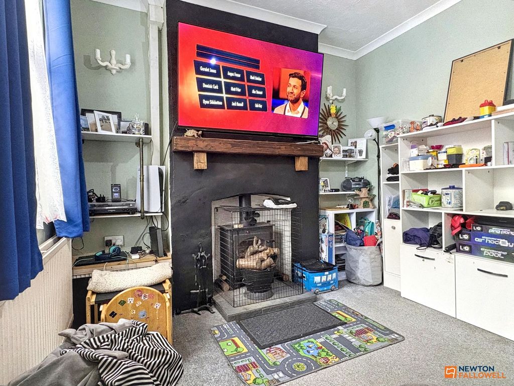 Property photo 3 of 11
