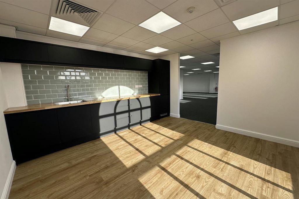 Property photo 3 of 5 Kitchen.Jpeg