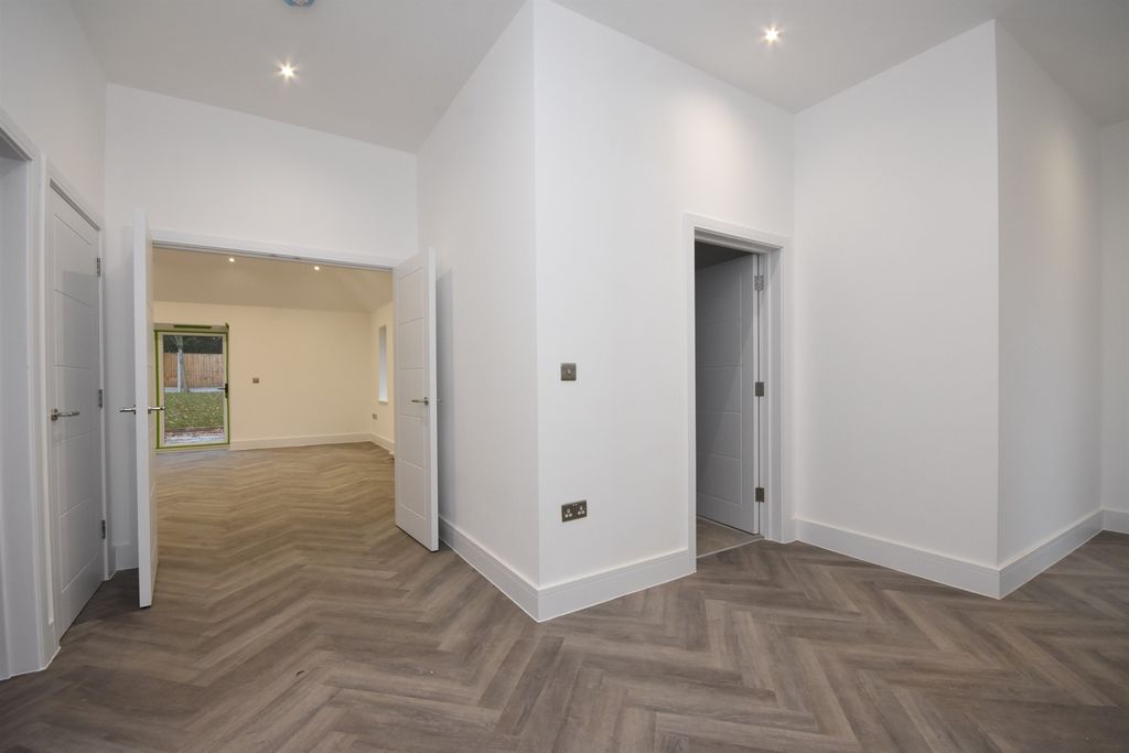 Additional image 9 of 3 bed detached bungalow for saleBeaufort Gardens, Braintree CM7