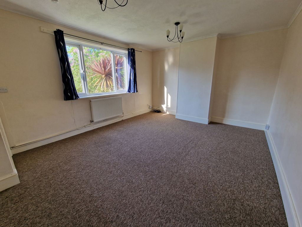 Property photo 2 of 15 Sitting Room