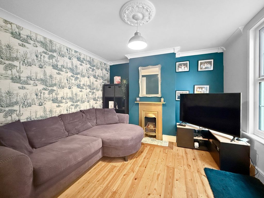 Property photo 3 of 13