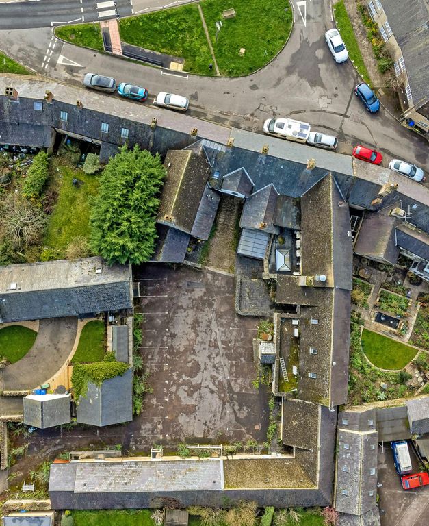 Property photo 3 of 16 105062_Cartwright Hotel 1 5 Croughton Road Aynho-1.Jpg