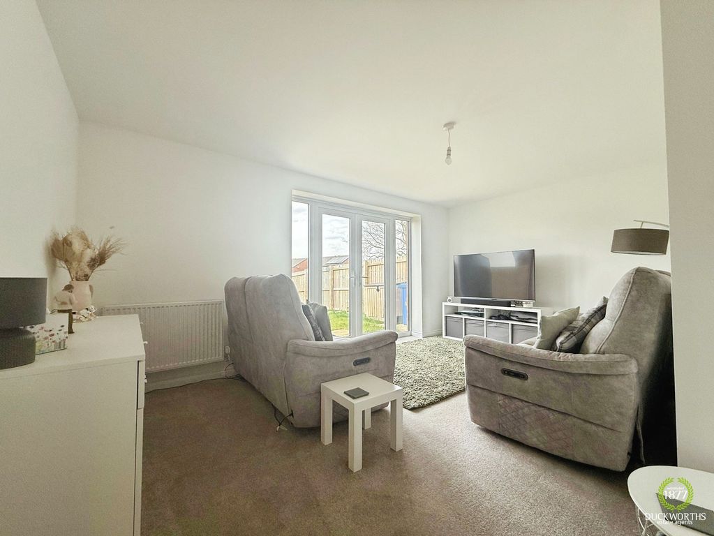 Property photo 2 of 21