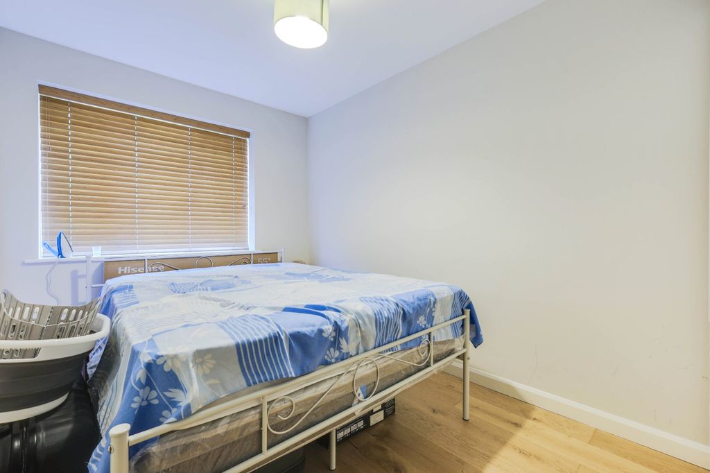 Additional image 12 of 8 bed flat for sale1&1A 3&3A Haigh Wood Road, Leeds, West Yorkshire LS16