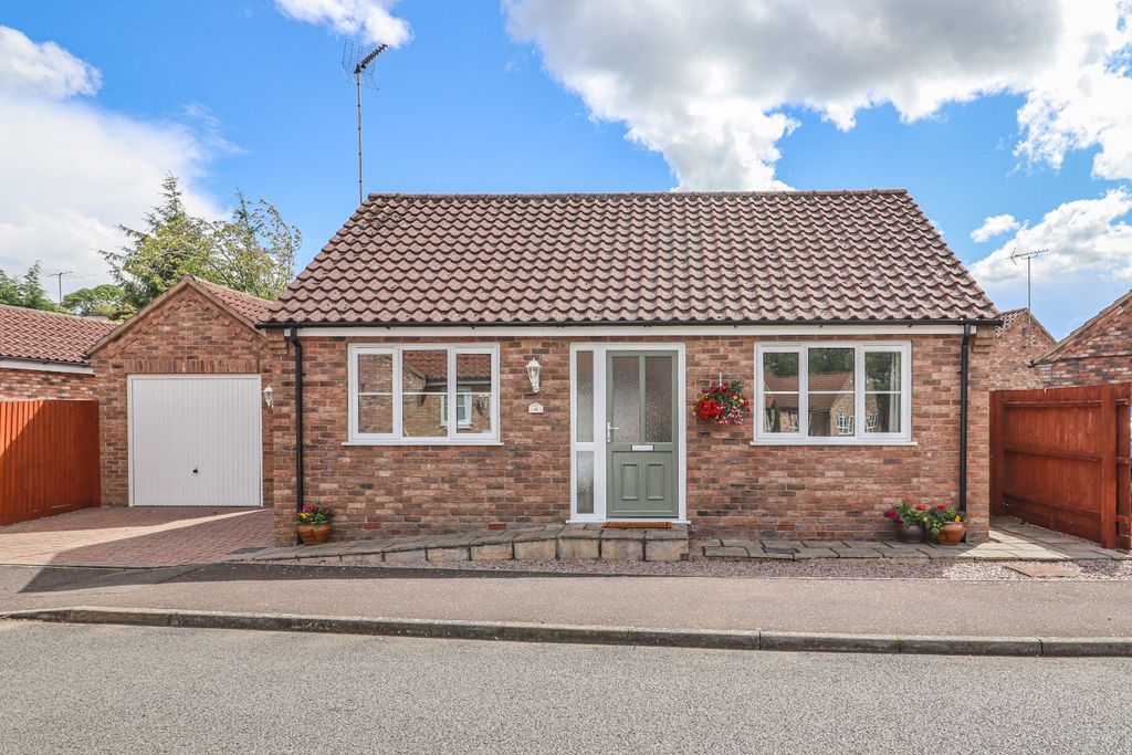 Property photo 1 of 22 5203710