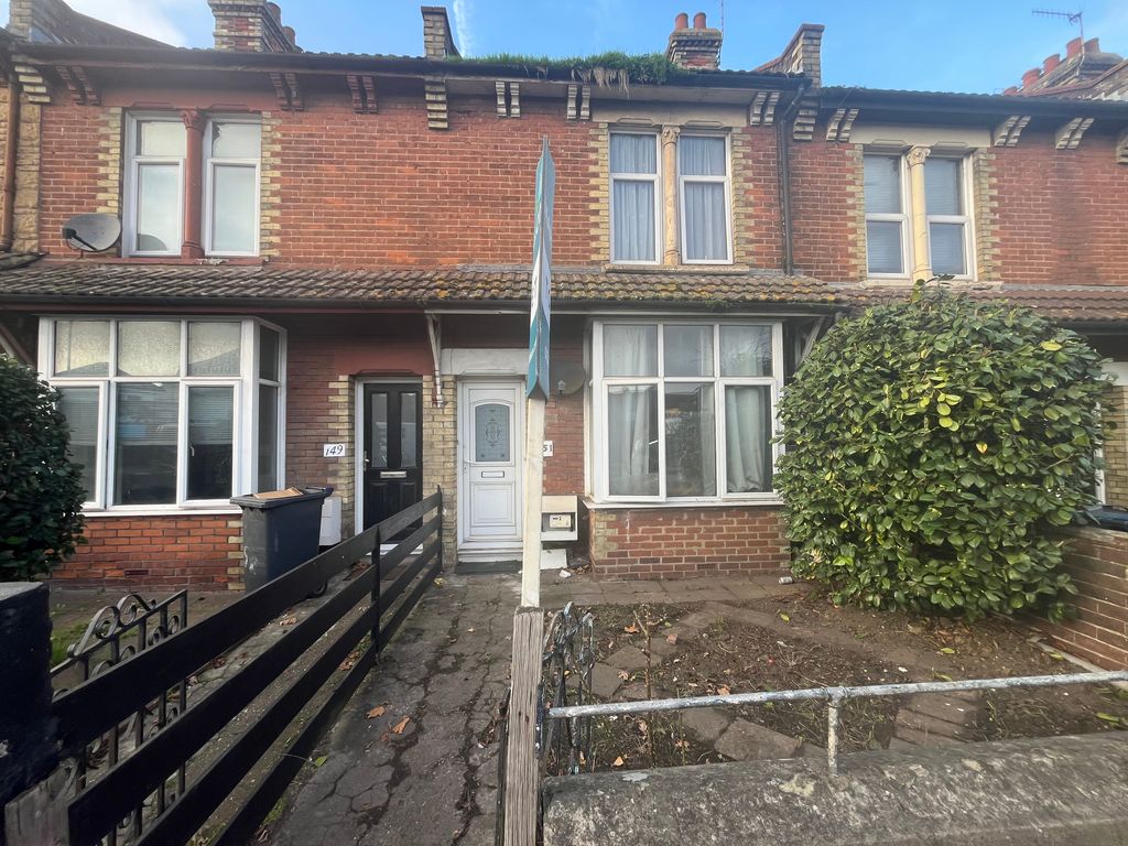 Property photo 1 of 5 External