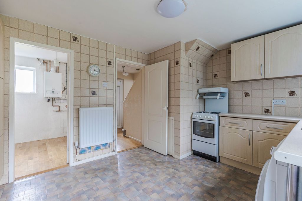 Property photo 3 of 16