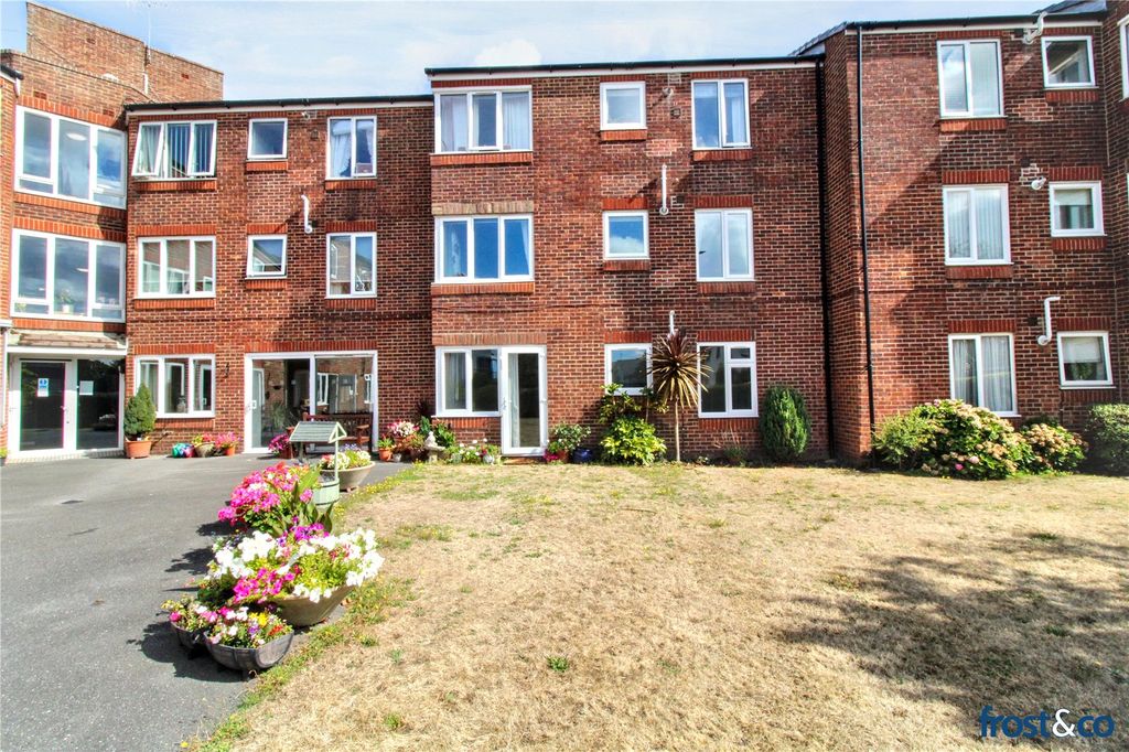 Property photo 1 of 12 Picture No. 05