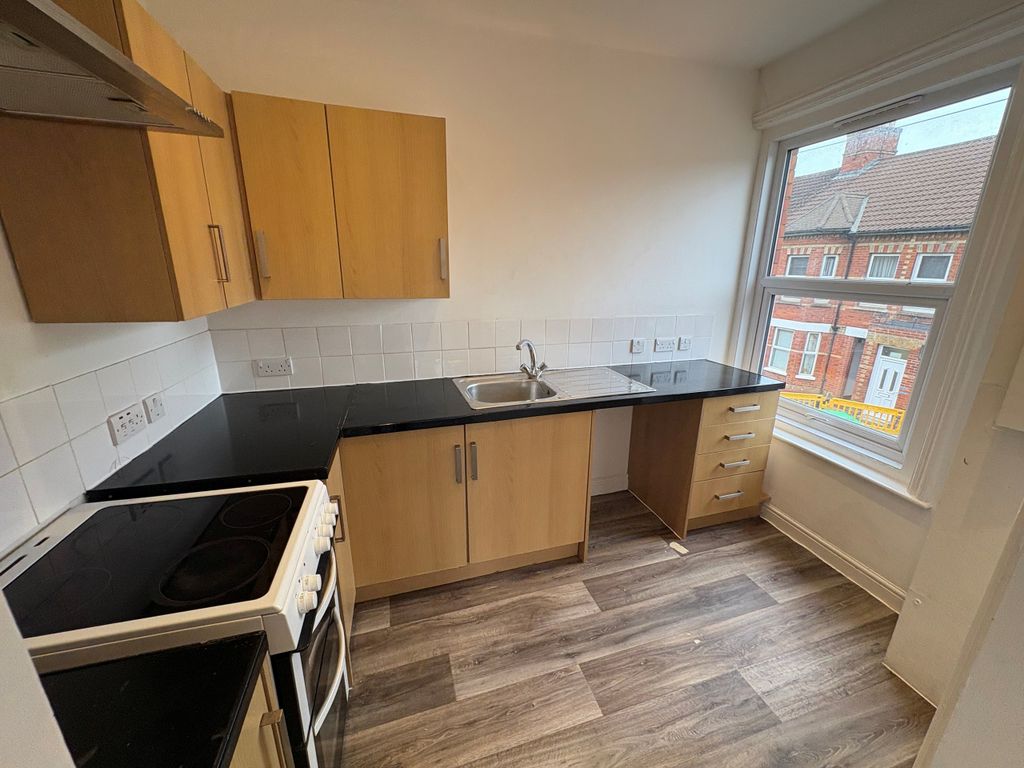 Property photo 3 of 11 Kitchen