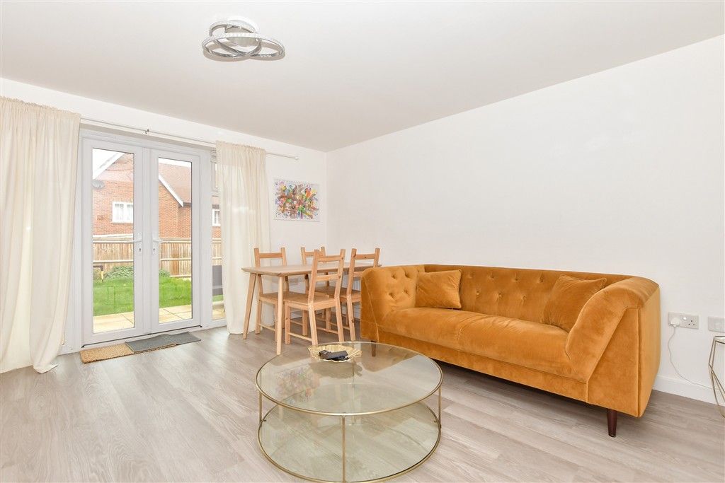 Property photo 1 of 15 Lounge/Diner