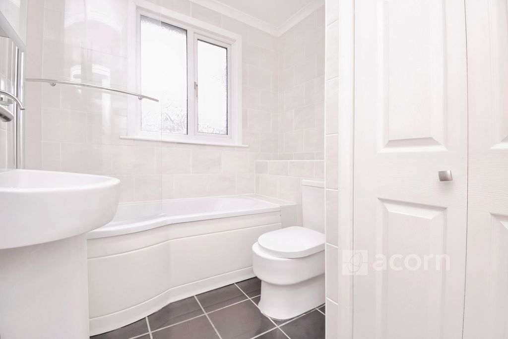 Property photo 3 of 6 Bathroom