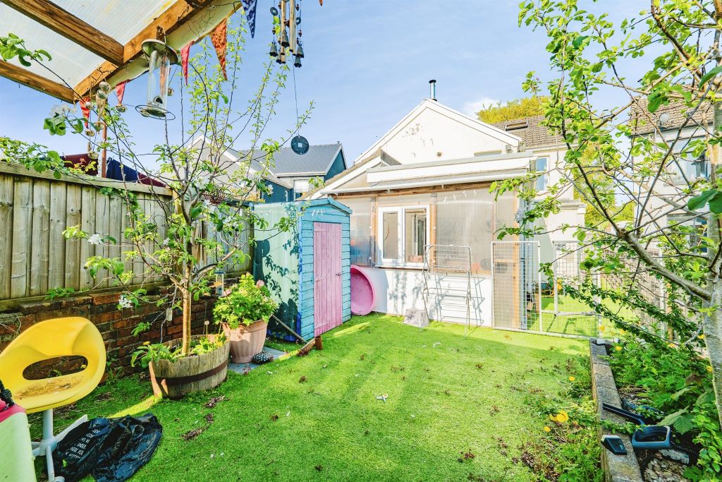 Property photo 3 of 19