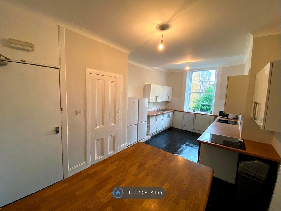 Property photo 3 of 14 Kitchen