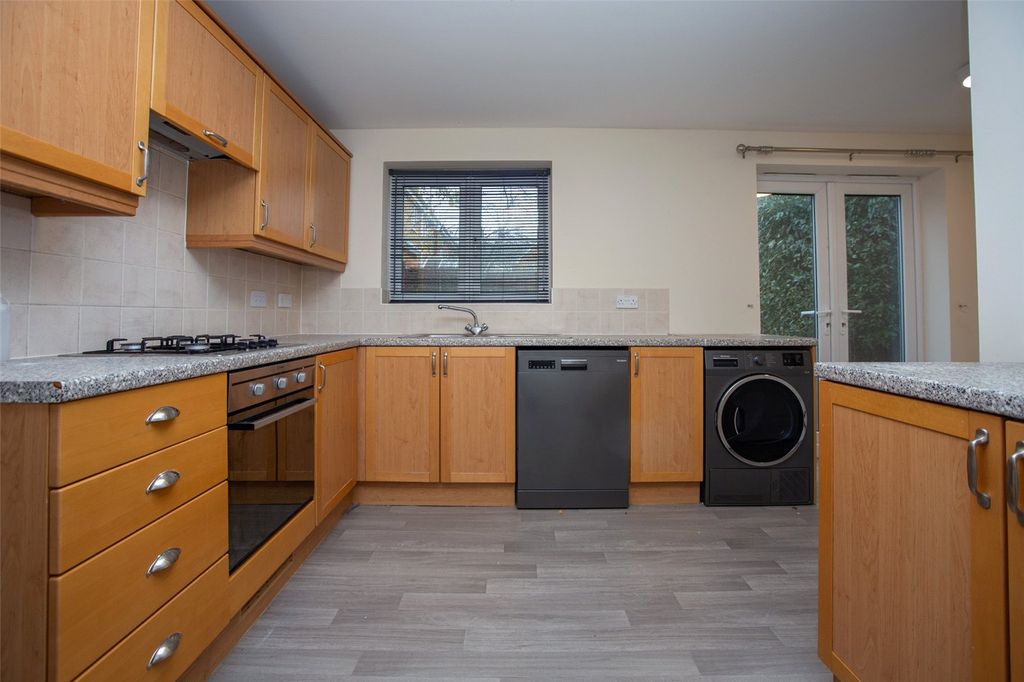 Property photo 3 of 22 Picture No. 30