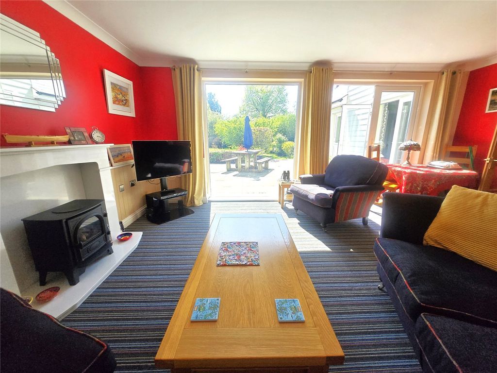 Property photo 2 of 28 Picture No. 07