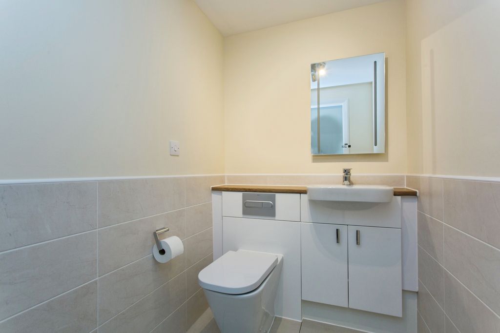 Additional image 16 of 2 bed flat for saleBurlington Gardens, Leyland PR25