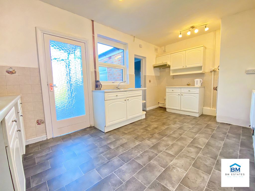 Property photo 3 of 9 Photo 6