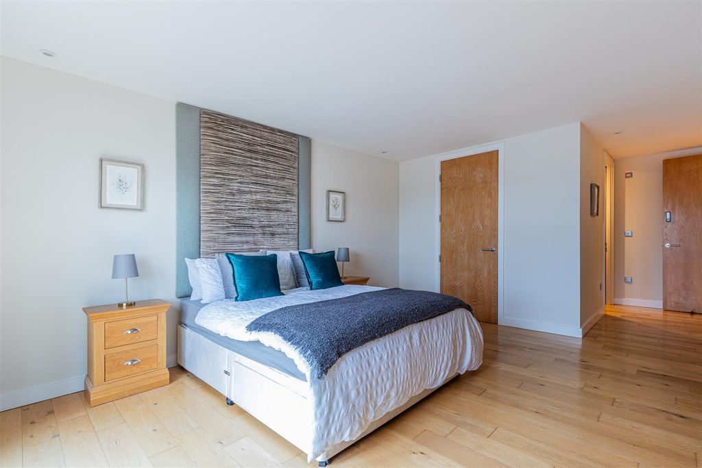 Additional image 12 of 3 bed flat for saleGreyfriars Road, Cardiff, City Centre CF10