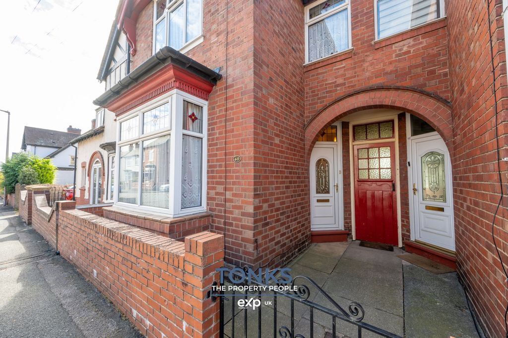 Property photo 2 of 19