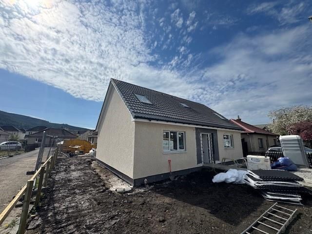 Property photo 1 of 2