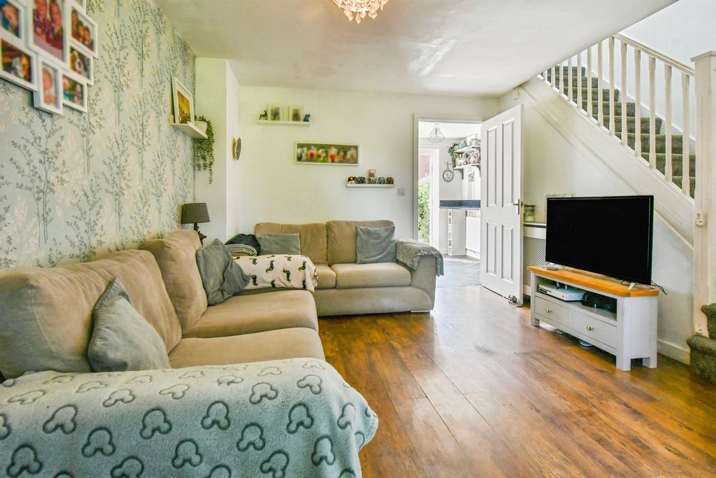 Property photo 3 of 13