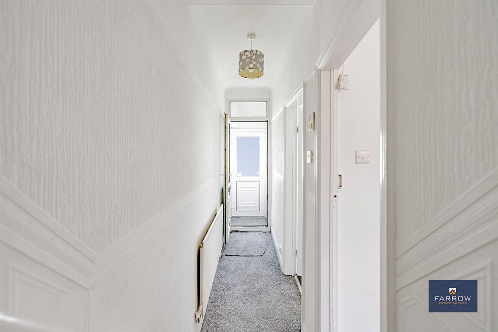 Property photo 2 of 25 Hallway