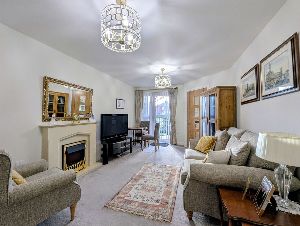 Property photo 2 of 14