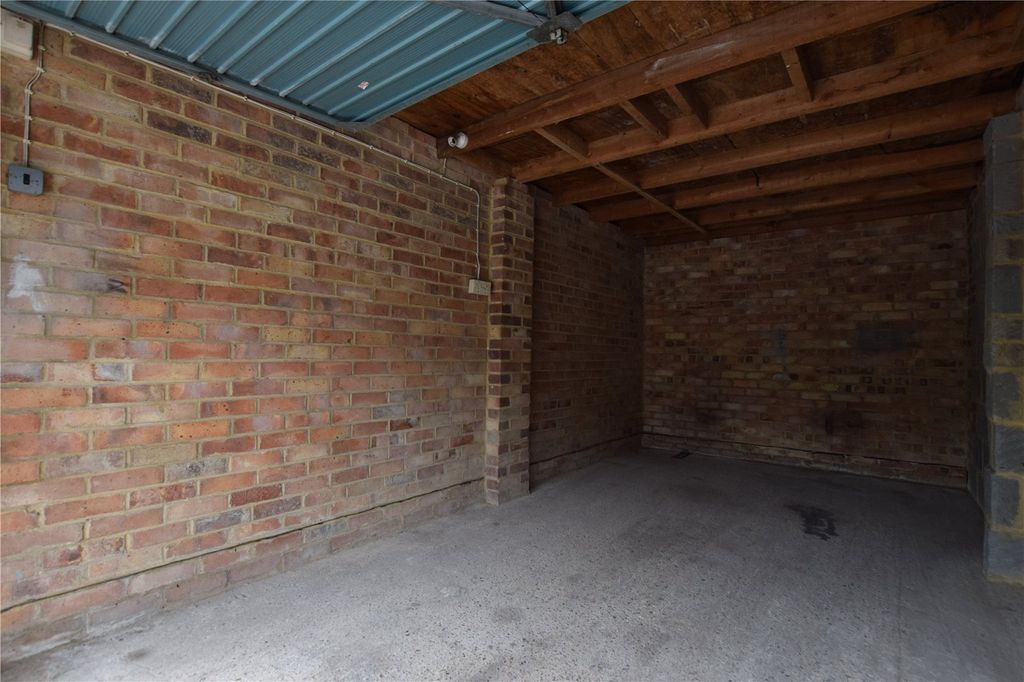 Property photo 3 of 9 Picture No. 08