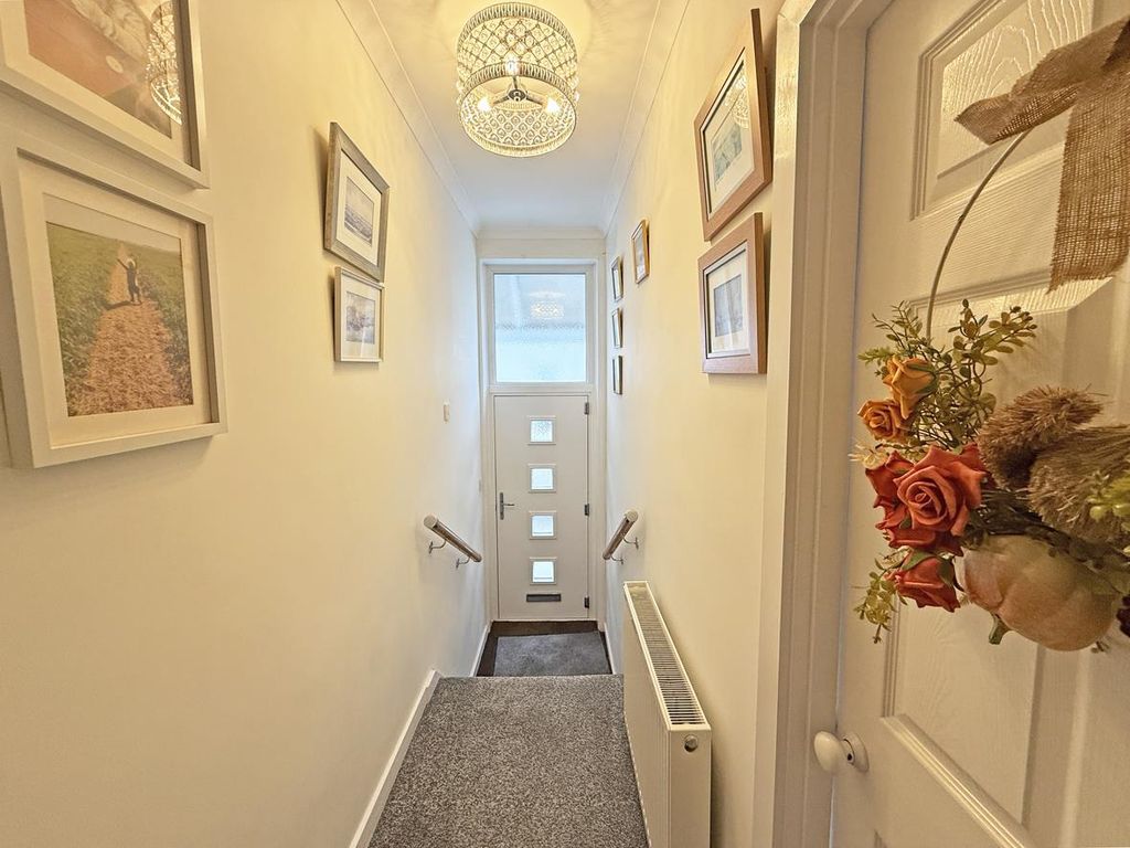 Property photo 3 of 21 Orchard Road 71 - Entrance Hall 1.Jpg
