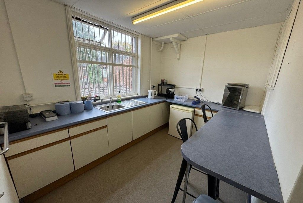 Property photo 3 of 10 Photo 2