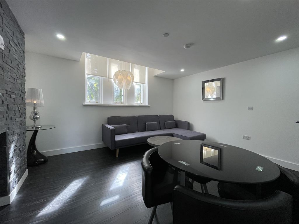 Property photo 2 of 14 Img_2523.Jpg