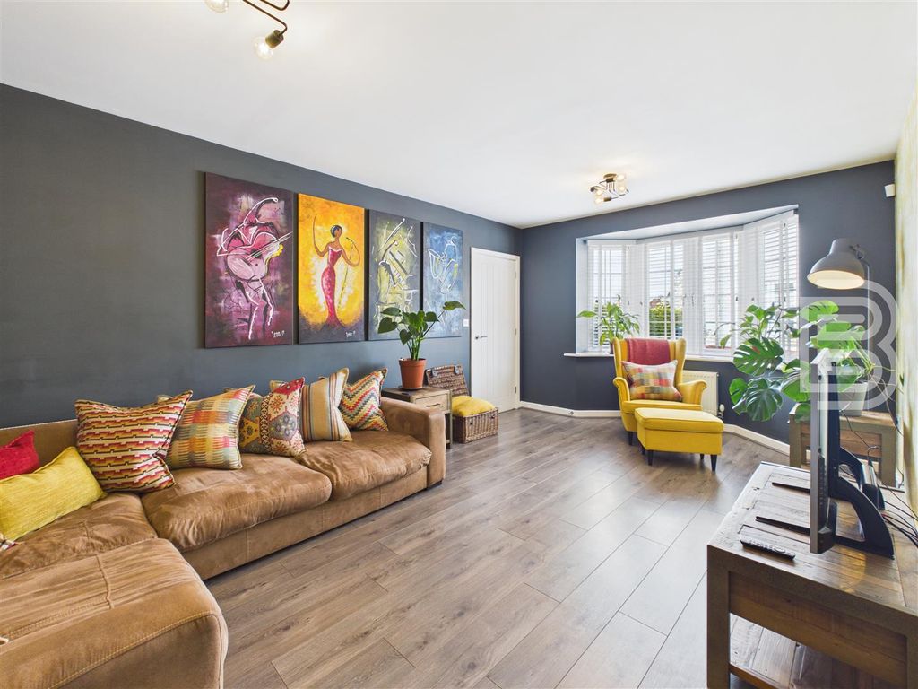 Property photo 3 of 29 Cam05587G0-Pr0169-Still014.Jpg