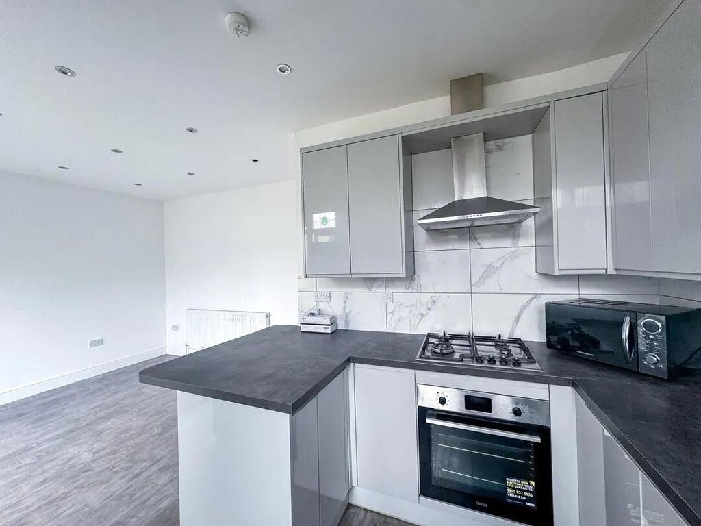 Property photo 2 of 13 Kitchen
