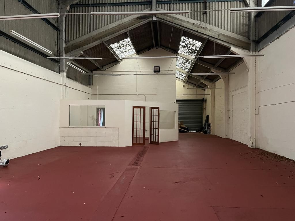 Property photo 1 of 8