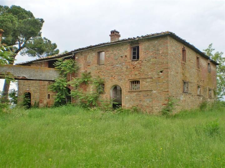 Property photo 1 of 8