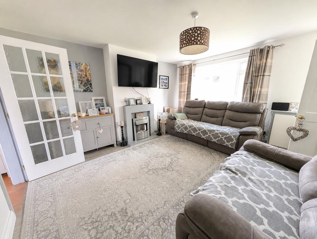 Property photo 2 of 14 A1Fd522E-F549-4E5c-B56A-Fadd95461A6A.Png