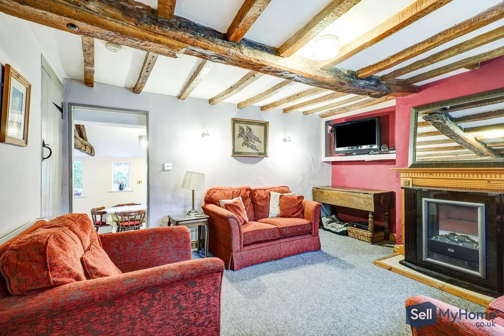 Property photo 2 of 21 Lounge