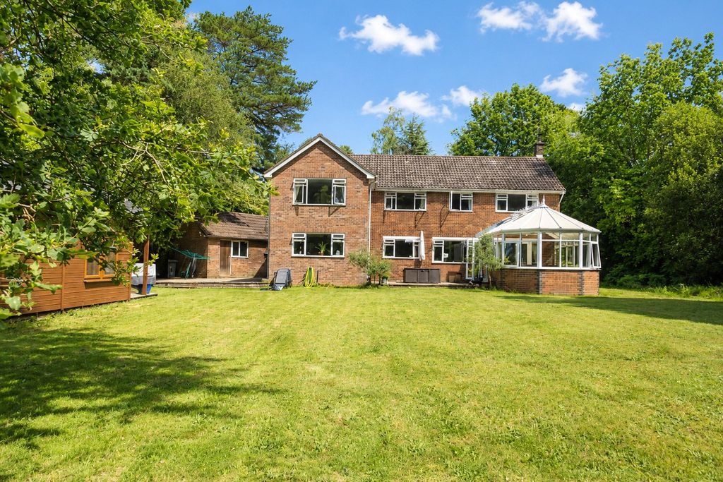 Property photo 2 of 34 Picture No. 54
