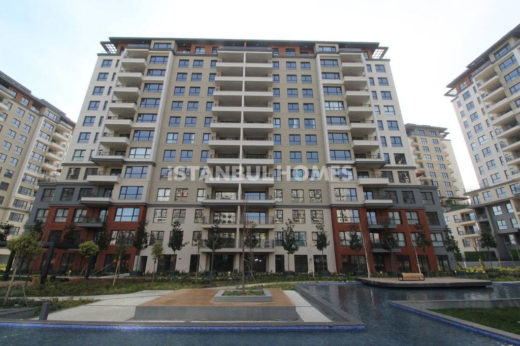 Property photo 3 of 25