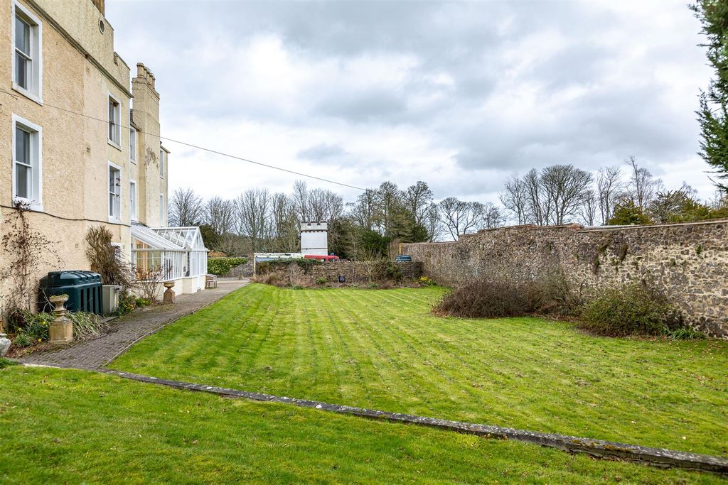 Property photo 2 of 26 4 Press Castle Coldingham 28.Jpg