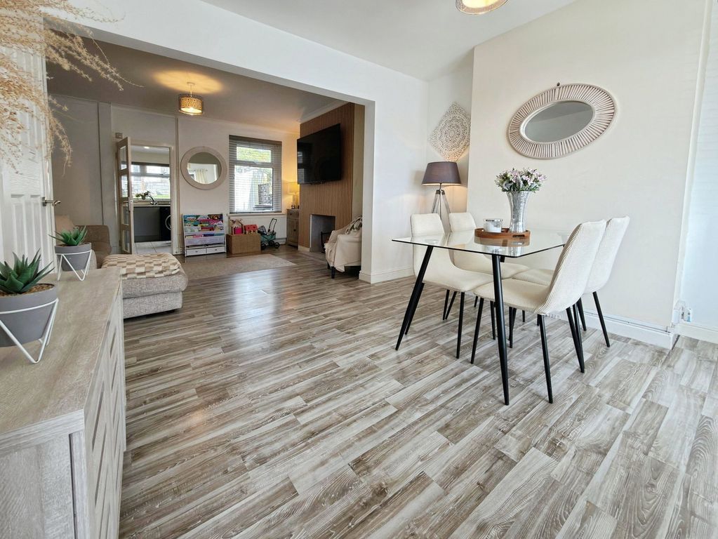 Property photo 3 of 29