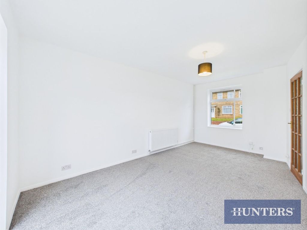 Property photo 2 of 18 Cam05333G0-Pr0202-Still013.Jpg
