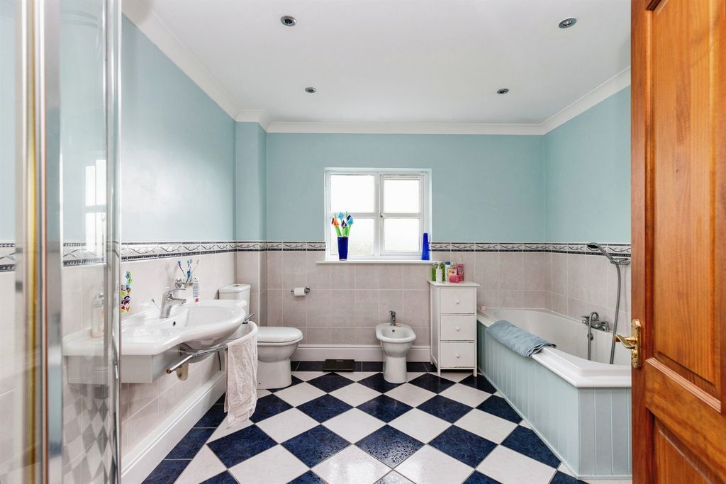Additional image 13 of 4 bed detached house for saleWhittlesey Road, March PE15